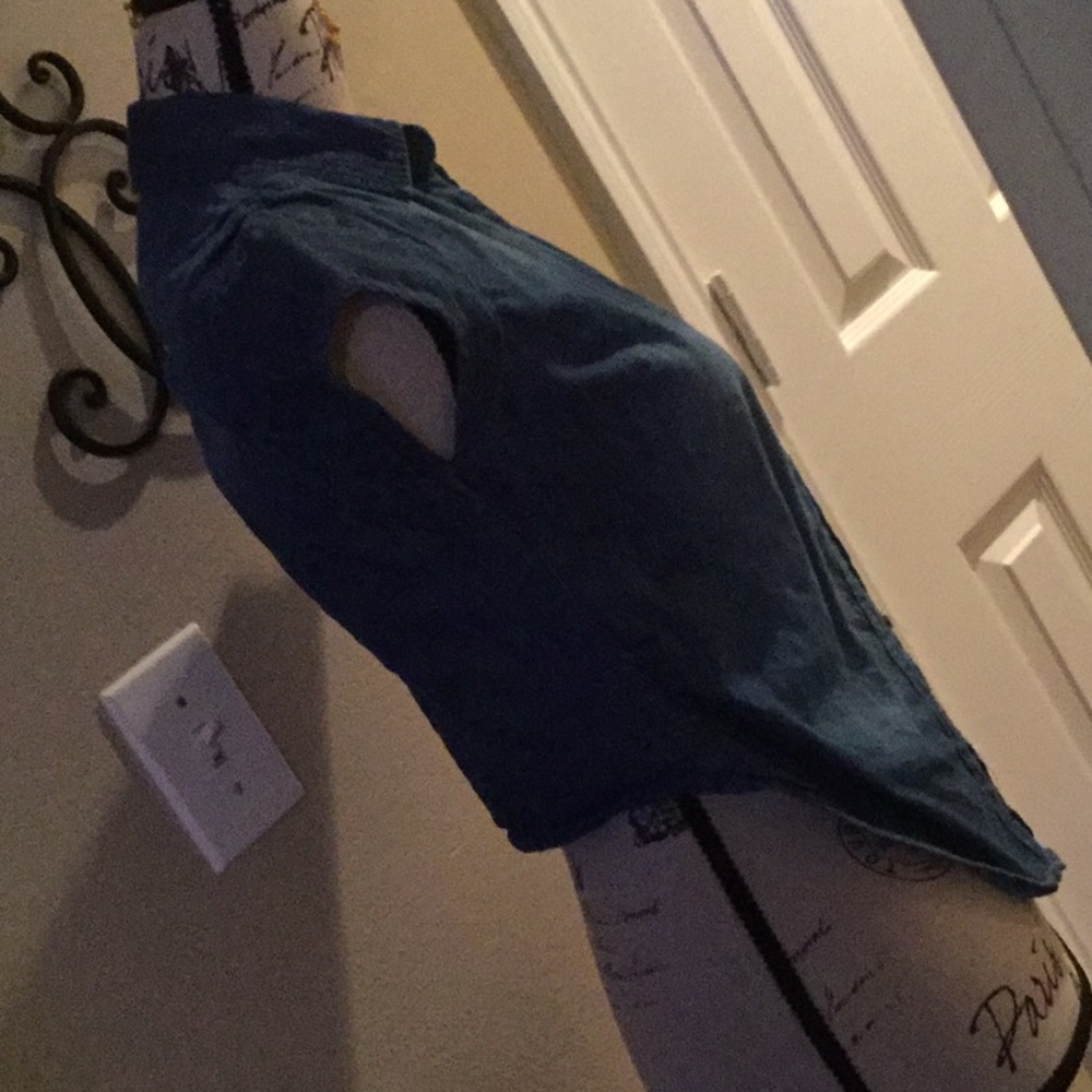 Blue top - Picture 2 of 3